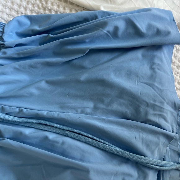 Amazon Women's Athletic Shorts in Blue and White - Picture 9 of 9